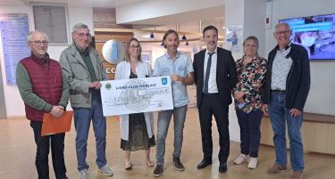 photo remise de don Lionsclub